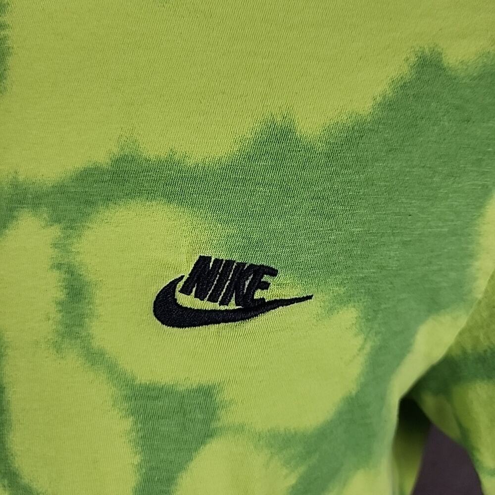 Nike Tie Dye Club Short Sleeve T-Shirt Mens XL Crewneck Embroidered Green - Picture 2 of 7